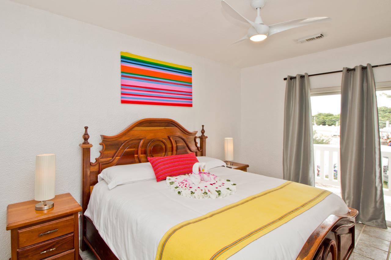 Banyan Bay Suites San Pedro  Dış mekan fotoğraf